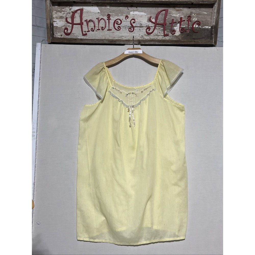 Vintage J C Penney Yellow Mid Length Nightgown Embroidered Nylon Size XXL